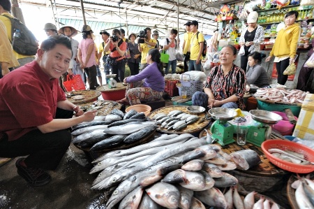 Một cảnh quay trong phim tại chợ Xóm Mới (Nha Trang, Khánh Hòa).